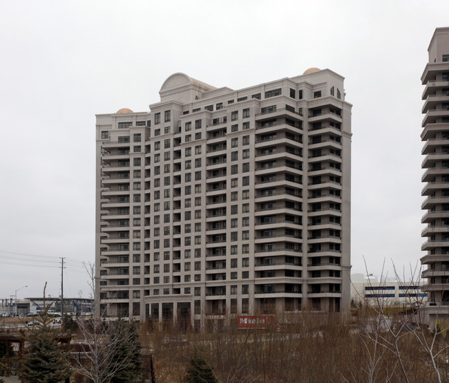 9235 Jane St in Vaughan, ON - Building Photo - Building Photo