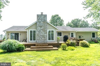 206 Prospect Bay Dr W in Grasonville, MD - Building Photo - Building Photo