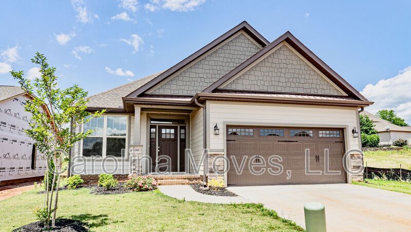 133 Shumard Ln in Taylors, SC - Building Photo