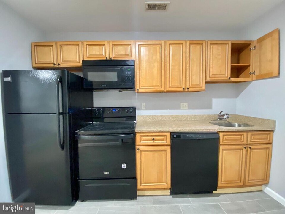 1723 N 17th St in Philadelphia, PA - Building Photo