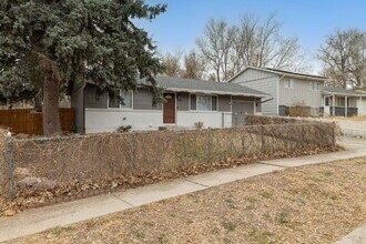 930 Bowser Dr in Colorado Springs, CO - Building Photo - Building Photo