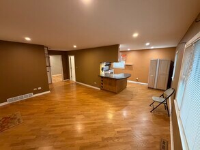 9426 Kelvin Ln in Schiller Park, IL - Building Photo - Building Photo