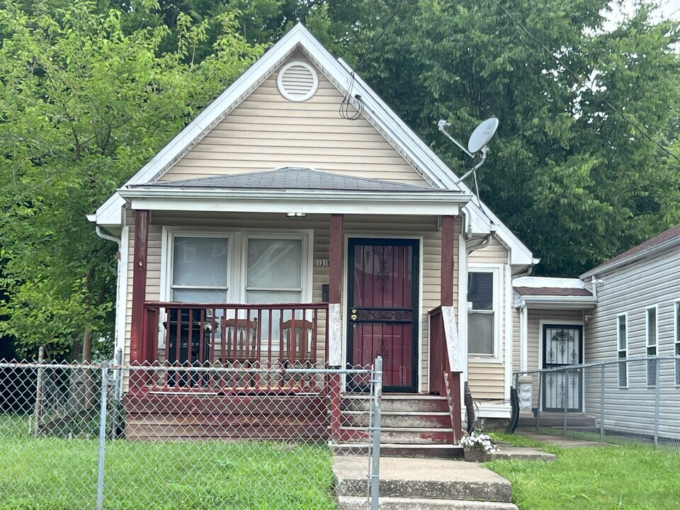 1316 S 26th St in Louisville, KY - Building Photo