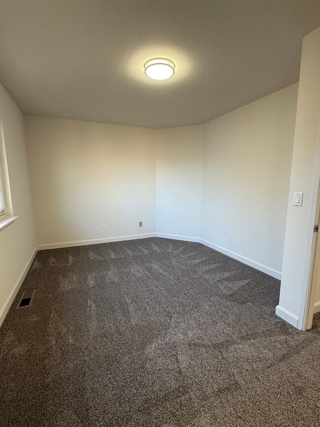 306 16th St in Sparks, NV - Foto de edificio - Building Photo