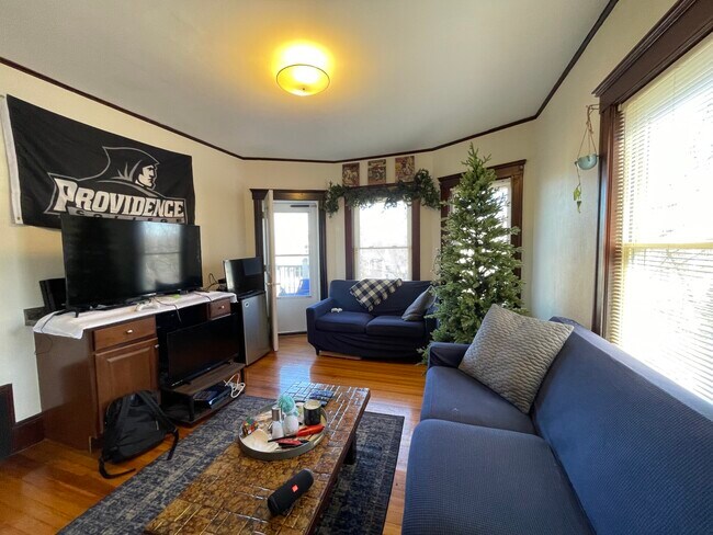 56 Hobson St, Unit 2 in Boston, MA - Building Photo - Building Photo