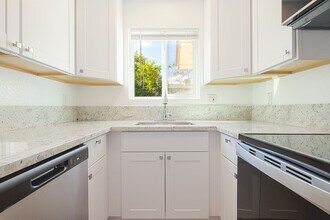 1305 Sylvan Meadows Dr in Modesto, CA - Building Photo - Building Photo