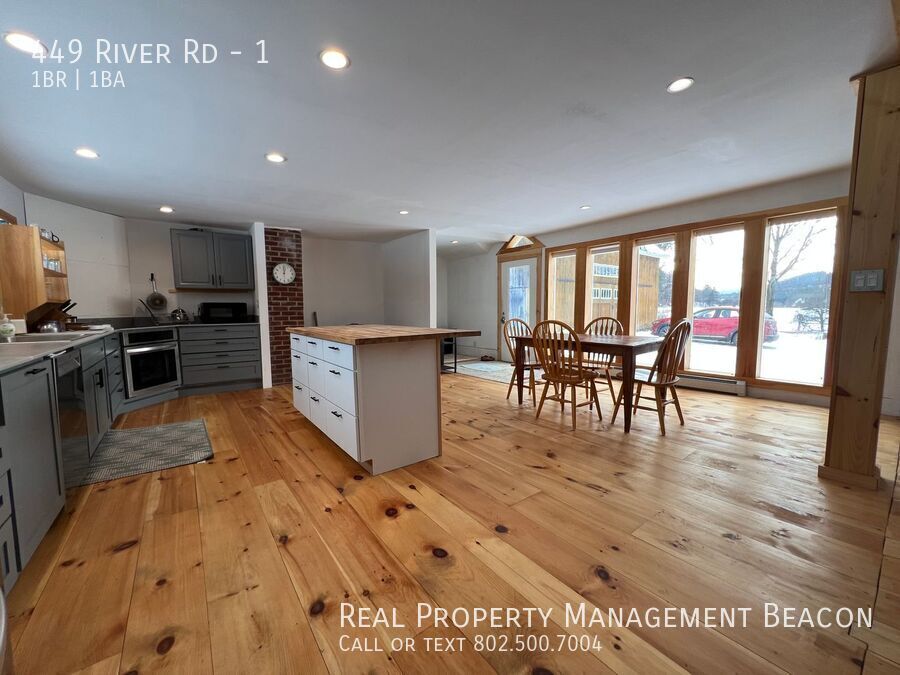 449 River Rd-Unit -1 in Plainfield, NH - Foto de edificio