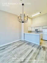 4109 Residence Drive, Unit 520 in Ft. Myers, FL - Building Photo