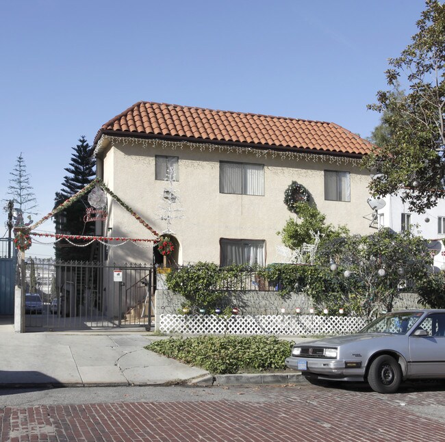 209 N Commonwealth Ave in Los Angeles, CA - Building Photo - Building Photo