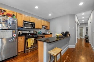 16 Sewall St, Unit 2 in Boston, MA - Foto de edificio - Building Photo