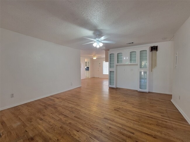 3820 Modlin St in Mesquite, TX - Foto de edificio - Building Photo