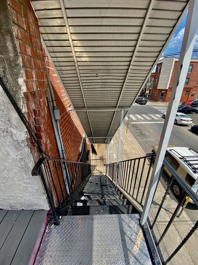 2240 S 11th St in Philadelphia, PA - Building Photo - Building Photo