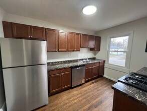 10225 St Katherine Ln in St. Ann, MO - Building Photo - Building Photo