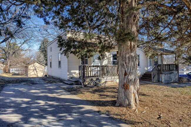 7728 Main St in Ralston, NE - Building Photo - Building Photo