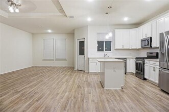 1104 Bluespire Dr in Fort Worth, TX - Building Photo - Building Photo