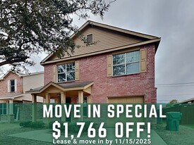 216 Turning Tree Rd in Wilmer, TX - Building Photo