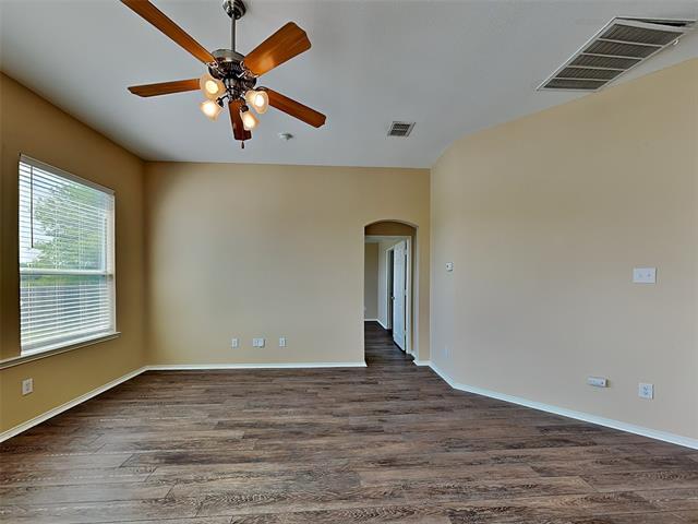 645 Chalk Knoll Rd in Fort Worth, TX - Building Photo - Building Photo