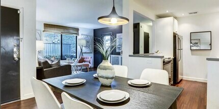 8210 Bent Tree Rd, Unit 136 in Austin, TX - Foto de edificio - Building Photo