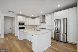 23115 Glenwood Hts Cir in Brambleton, VA - Building Photo - Building Photo