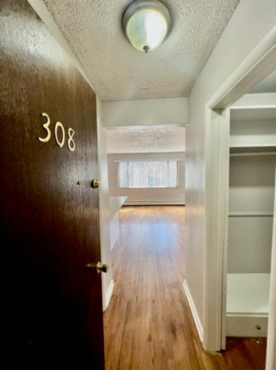 Corona Manor in Denver, CO - Foto de edificio - Building Photo