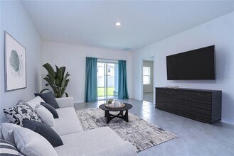 5460 Warrington Town Path in Wesley Chapel, FL - Building Photo - Building Photo