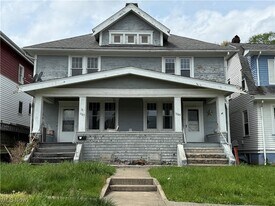 1105 Virginia St in Martins Ferry, OH - Building Photo