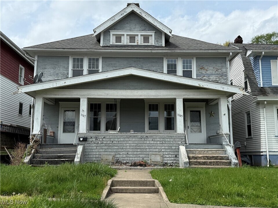 1105 Virginia St in Martins Ferry, OH - Building Photo