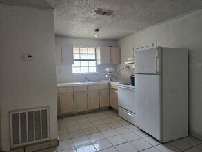 2016 S India Ave in Laredo, TX - Building Photo - Building Photo