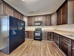 7778 Discovery Rd in North Charleston, SC - Building Photo - Building Photo