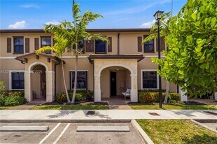 10560 W 33rd Way in Hialeah, FL - Building Photo