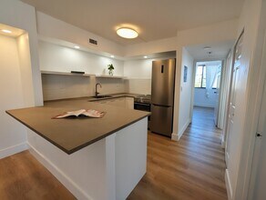 2715 Tigertail Ave in Miami, FL - Foto de edificio - Building Photo