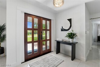 155 Old Tamiami Trail in Naples, FL - Building Photo - Building Photo