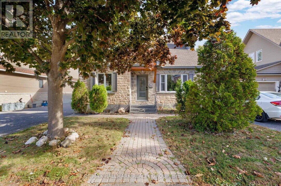 491 Evered Ave in Ottawa, ON - Building Photo