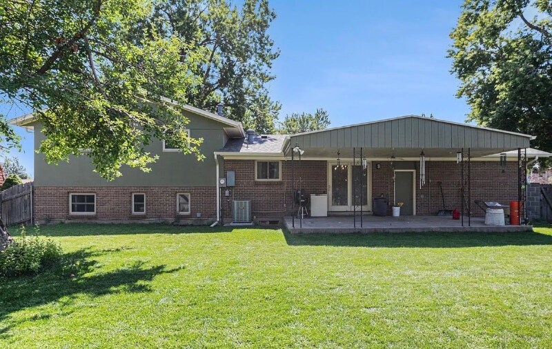 12993 E 47th Ave in Denver, CO - Foto de edificio