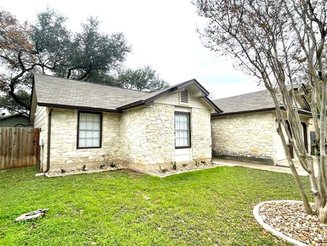 703 Twin Oak Trail in Cedar Park, TX - Building Photo - Building Photo