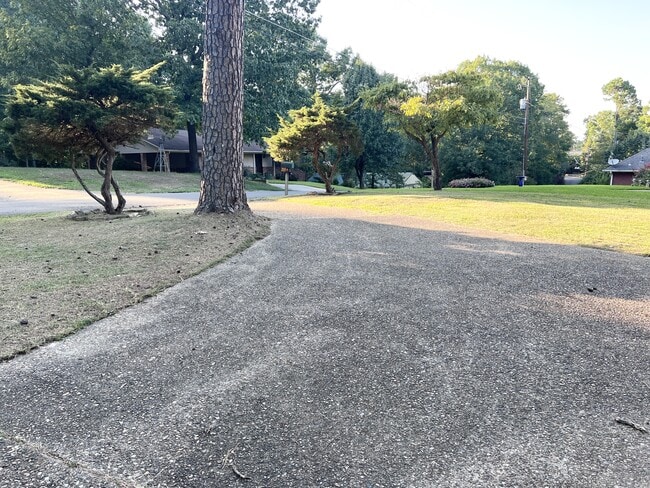 105 Thistledown Trail in Hot Springs, AR - Building Photo - Building Photo