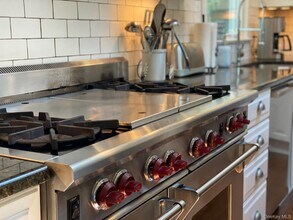 28 Old Trail Rd in Water Mill, NY - Building Photo - Building Photo