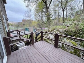 21 Hawser Ln, Unit 2 in Swampscott, MA - Building Photo - Building Photo