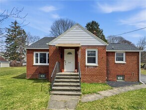 429 Lionel Ave in Syracuse, NY - Building Photo - Building Photo