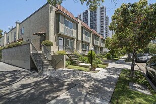 405 Pioneer Dr in Glendale, CA - Building Photo