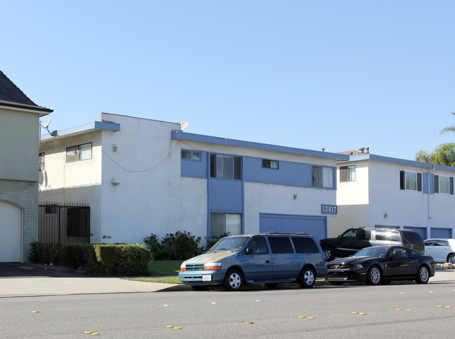 13617 Van Ness Ave in Gardena, CA - Building Photo - Building Photo