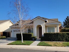 619 Alcantar Cir in Sacramento, CA - Building Photo