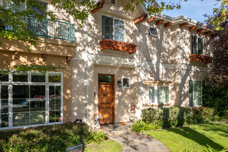 1539 Geary Rd in Walnut Creek, CA - Foto de edificio - Building Photo