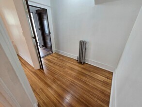 10 Washington Terrace in East Orange, NJ - Building Photo - Building Photo