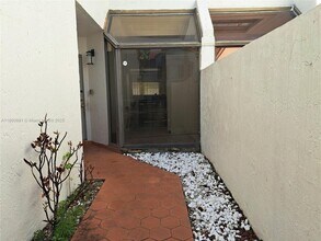 3535 Magellan Cir in Aventura, FL - Building Photo - Building Photo