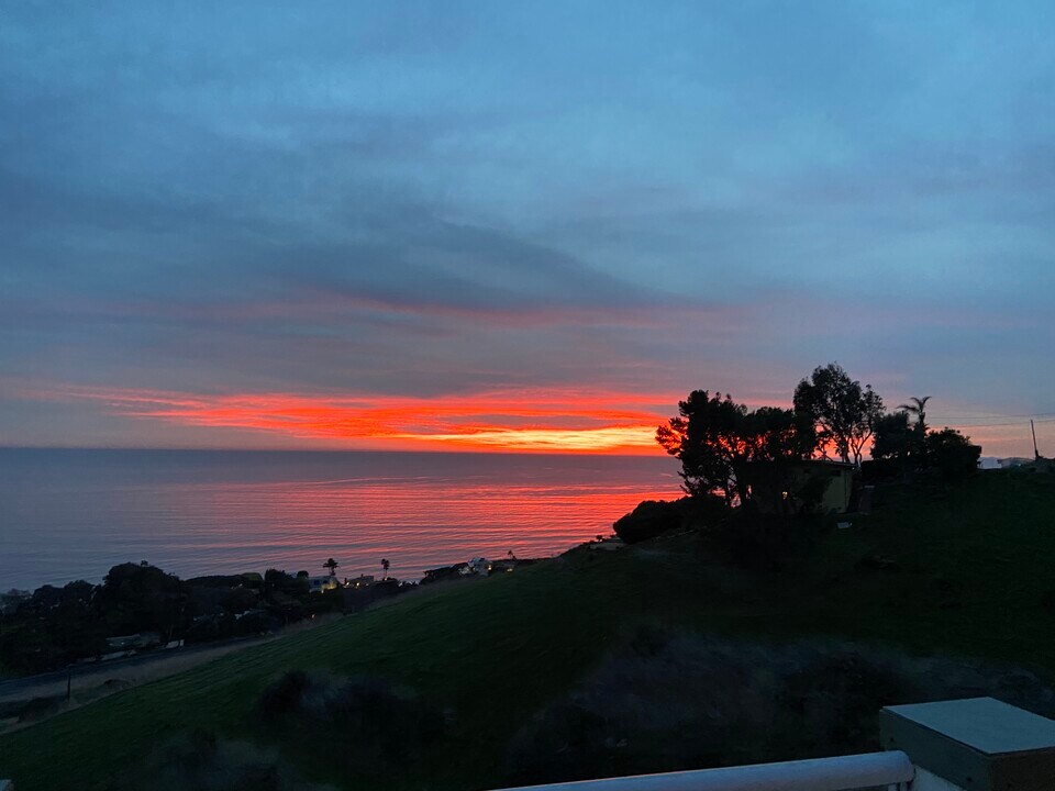 32724 Vista De Los Ondas in Malibu, CA - Building Photo