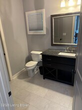 8 E Maidens Alley in Bardstown, KY - Building Photo - Building Photo