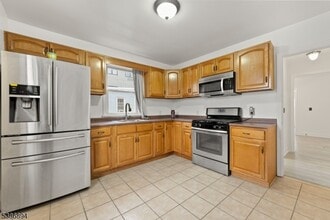 221 Quincy Ave in Kearny, NJ - Building Photo - Building Photo