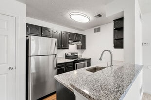 Parkside Estates in Canonsburg, PA - Building Photo