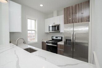 144 Bergen Ave in Jersey City, NJ - Building Photo - Building Photo